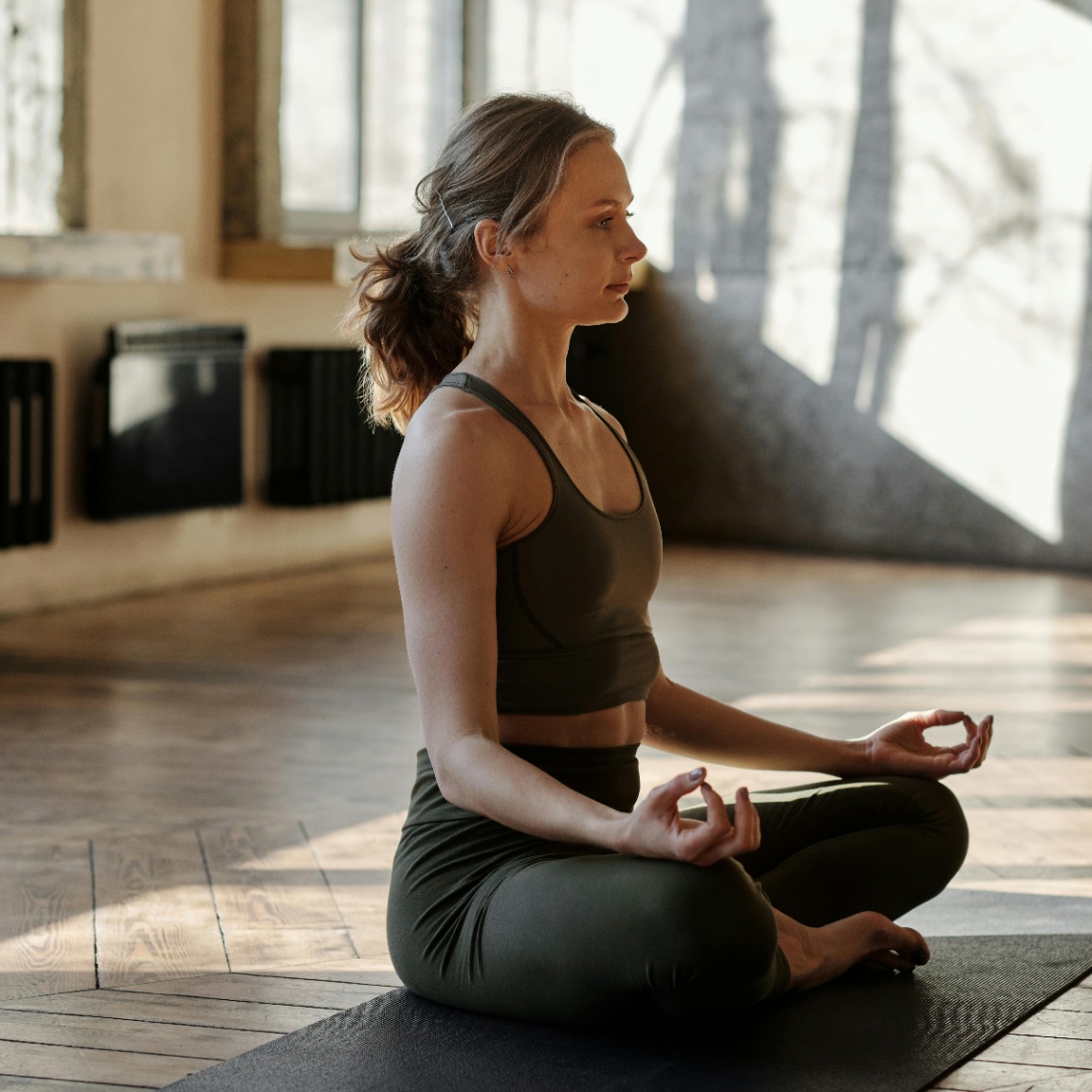 Alpha Focus Meditation: Deep Brain Flow (16m 8s) - Aura